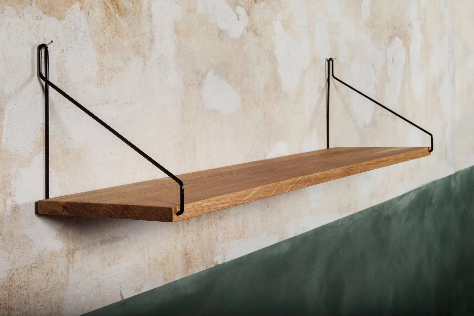 Estante de pared Single Shelf, Roble-negro, 80x20 cm FRAMA