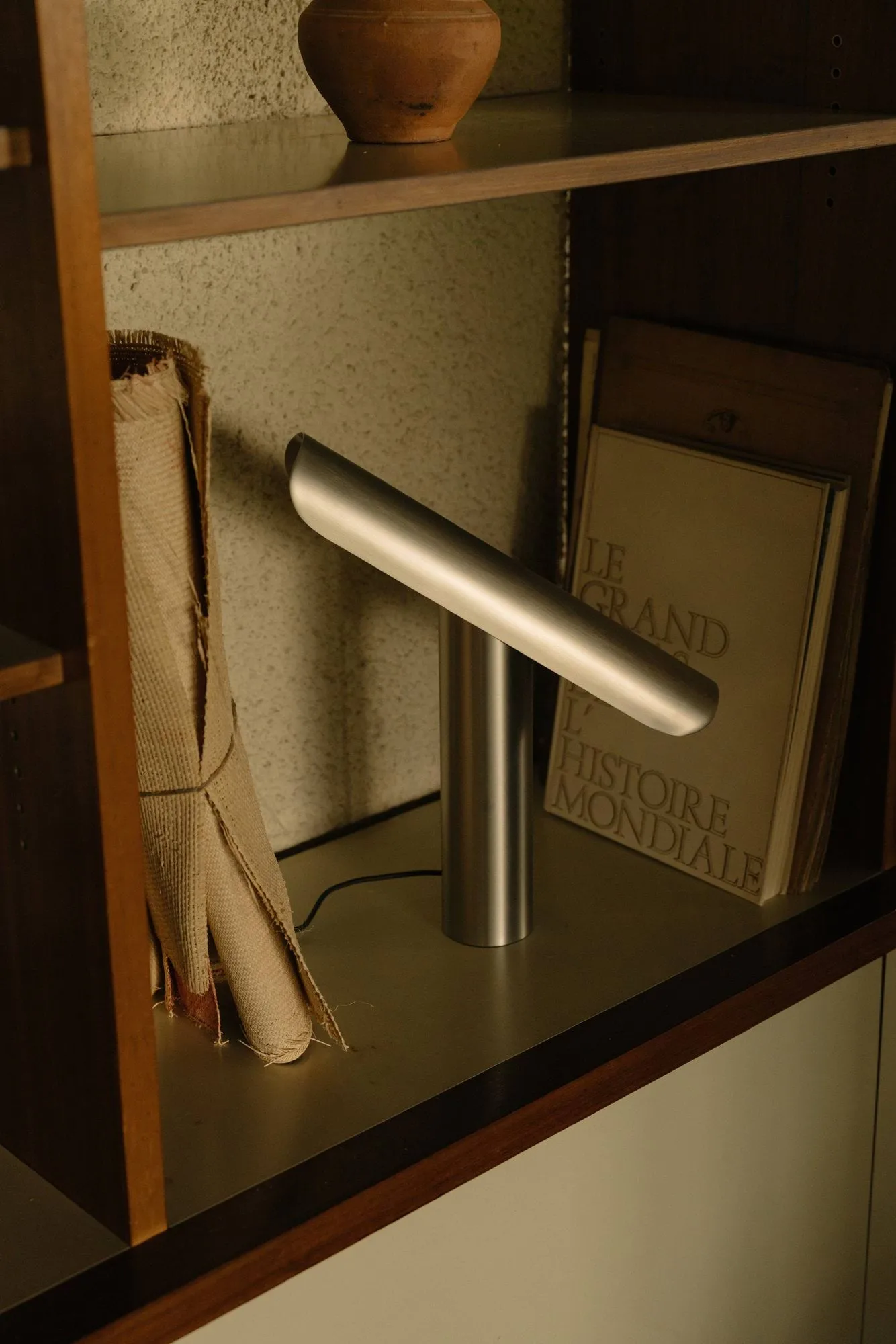 Lámpara de mesa T Lamp, Acero FRAMA