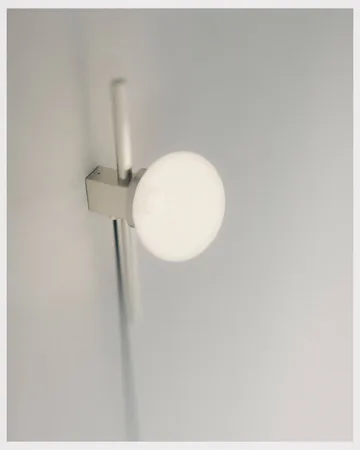 Lámpara de pared Ovoid Single - Acero inoxidable-vidrio opalino - FRAMA
