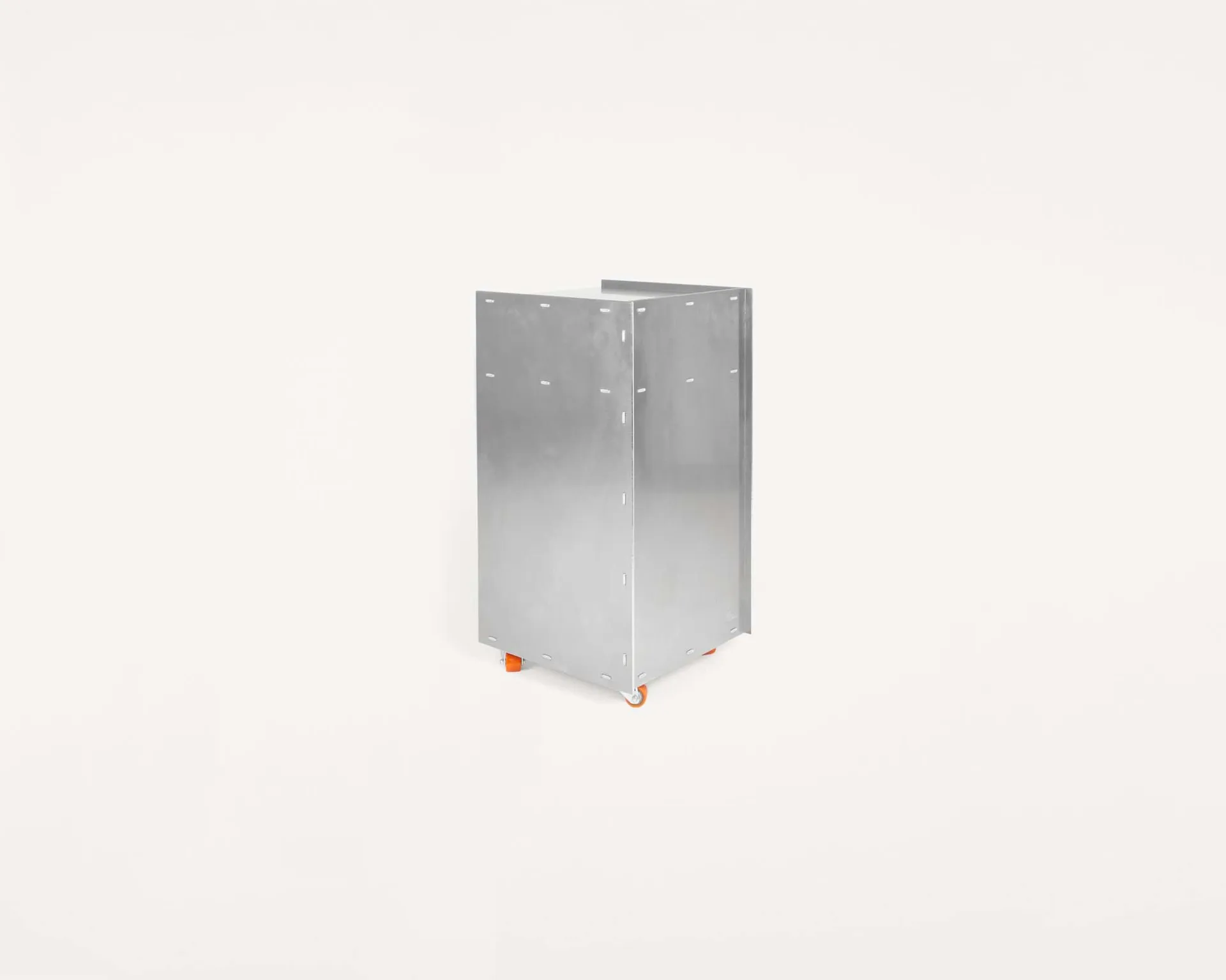 Mesa auxiliar Rivet Cart con ruedas, Aluminio, 32,8x33,8x65 cm FRAMA