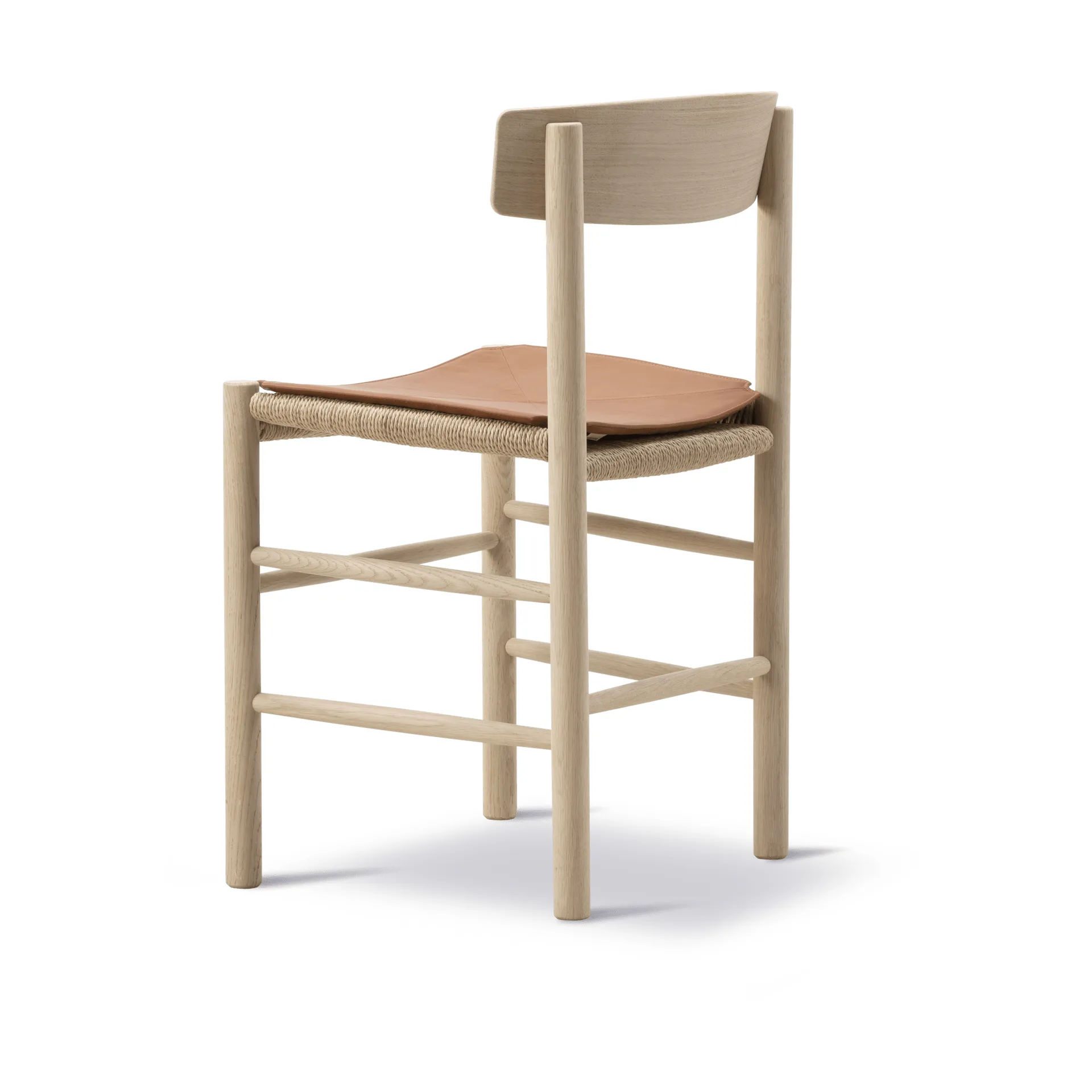 Cojín de asiento de cuero para silla J39, Cuero Cera 905 Russet Brown Fredericia Furniture