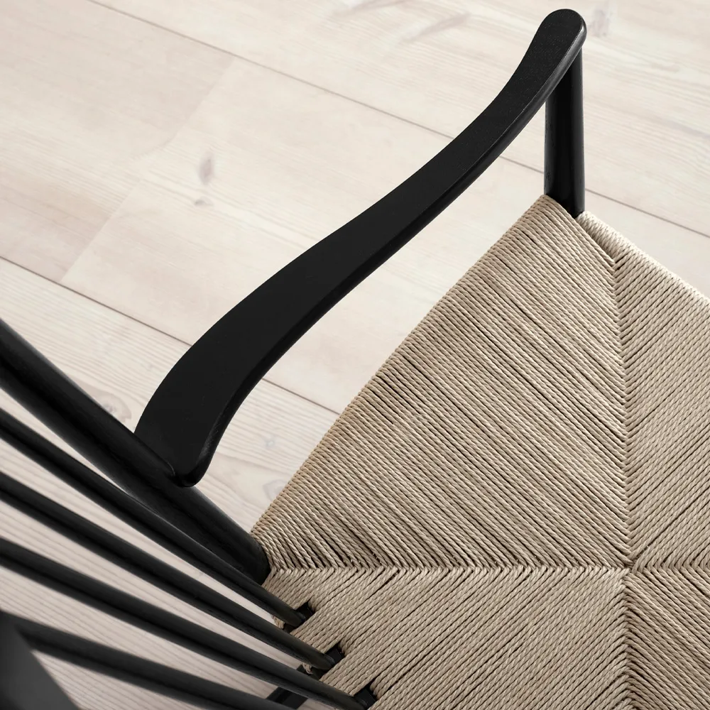 Mecedora J16, Natural - roble lacado negro Fredericia Furniture