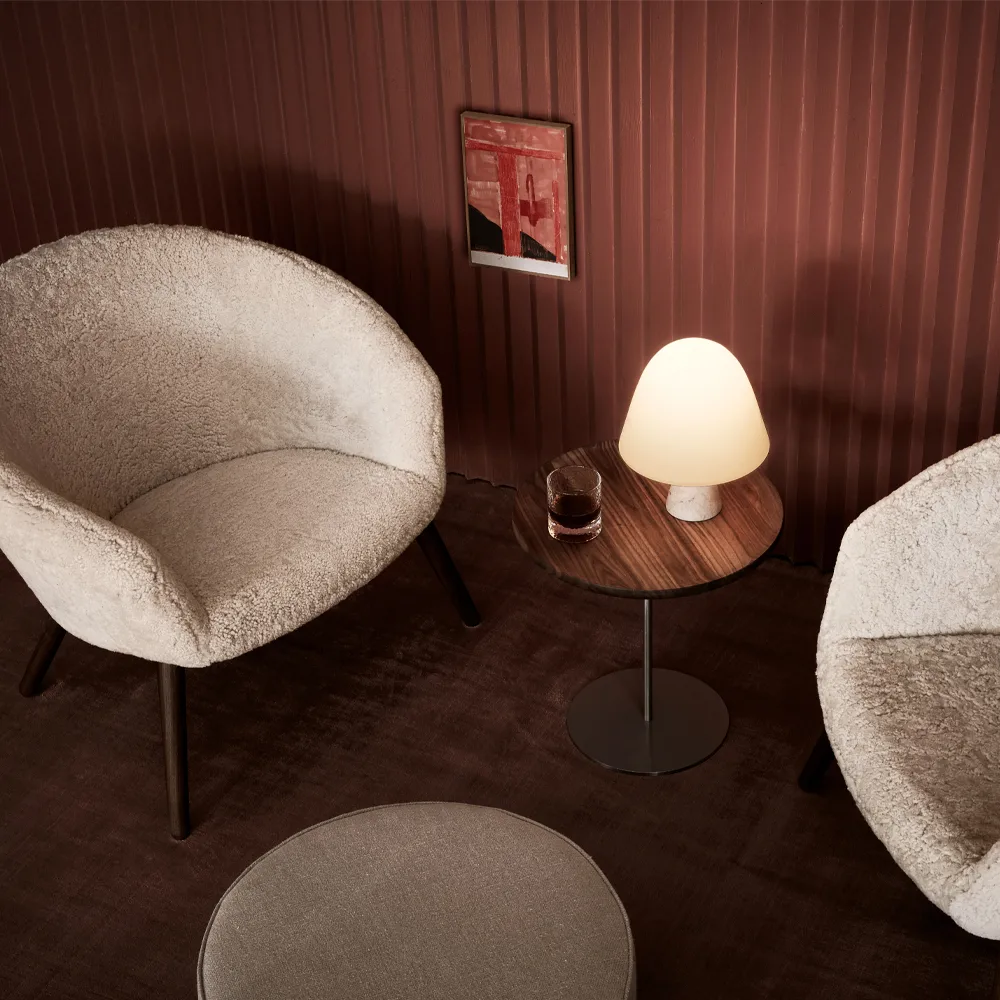 Mesa auxiliar Pal 6755 , Nogal-acero cepillado-Ø44 cm Fredericia Furniture