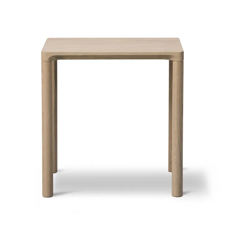 Mesa auxiliar Piloti 6705 - Roble lacado - altura 41 cm - Fredericia Furniture