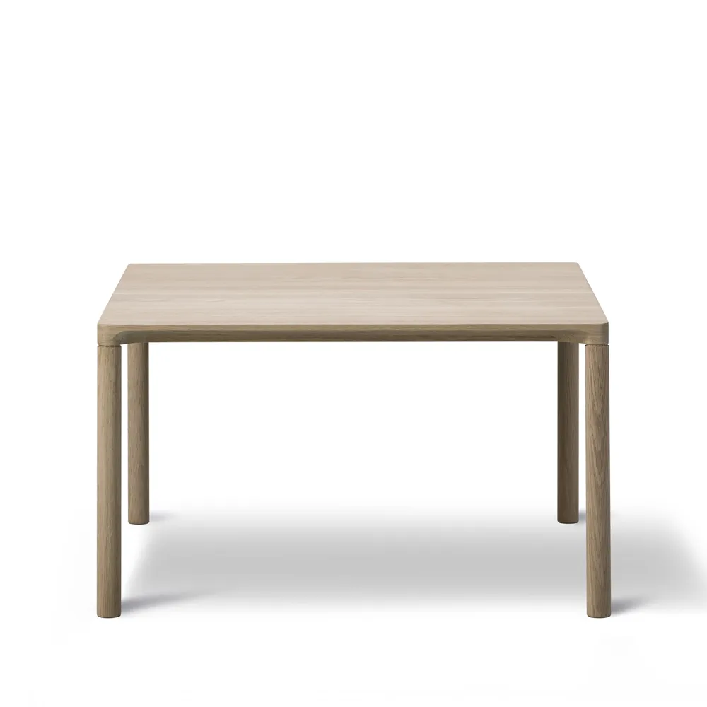 Mesa auxiliar Piloti 6725, Roble enjabonado - altura 41 cm Fredericia Furniture
