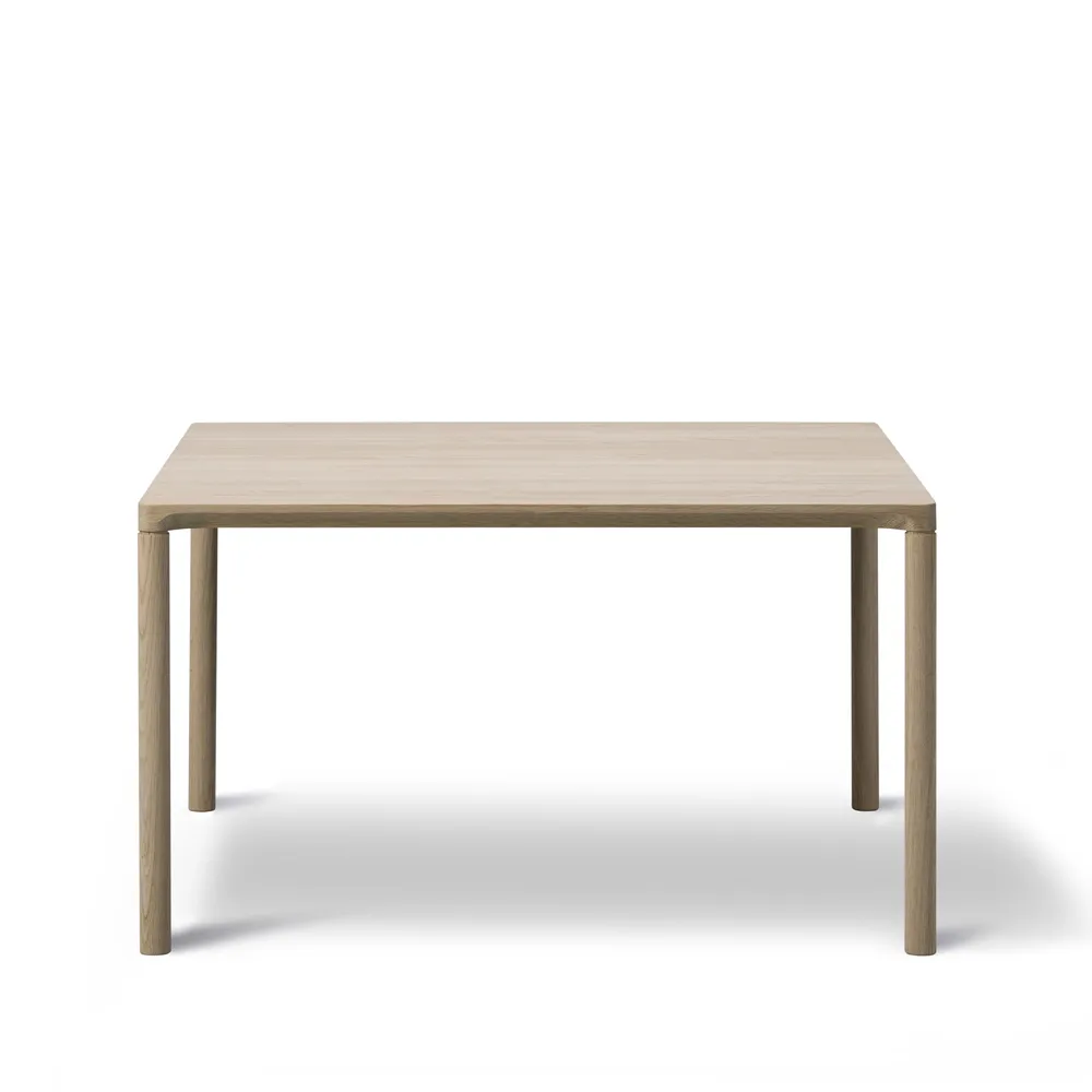 Mesa de centro Piloti 6720, Roble jabonado, altura 41 cm Fredericia Furniture