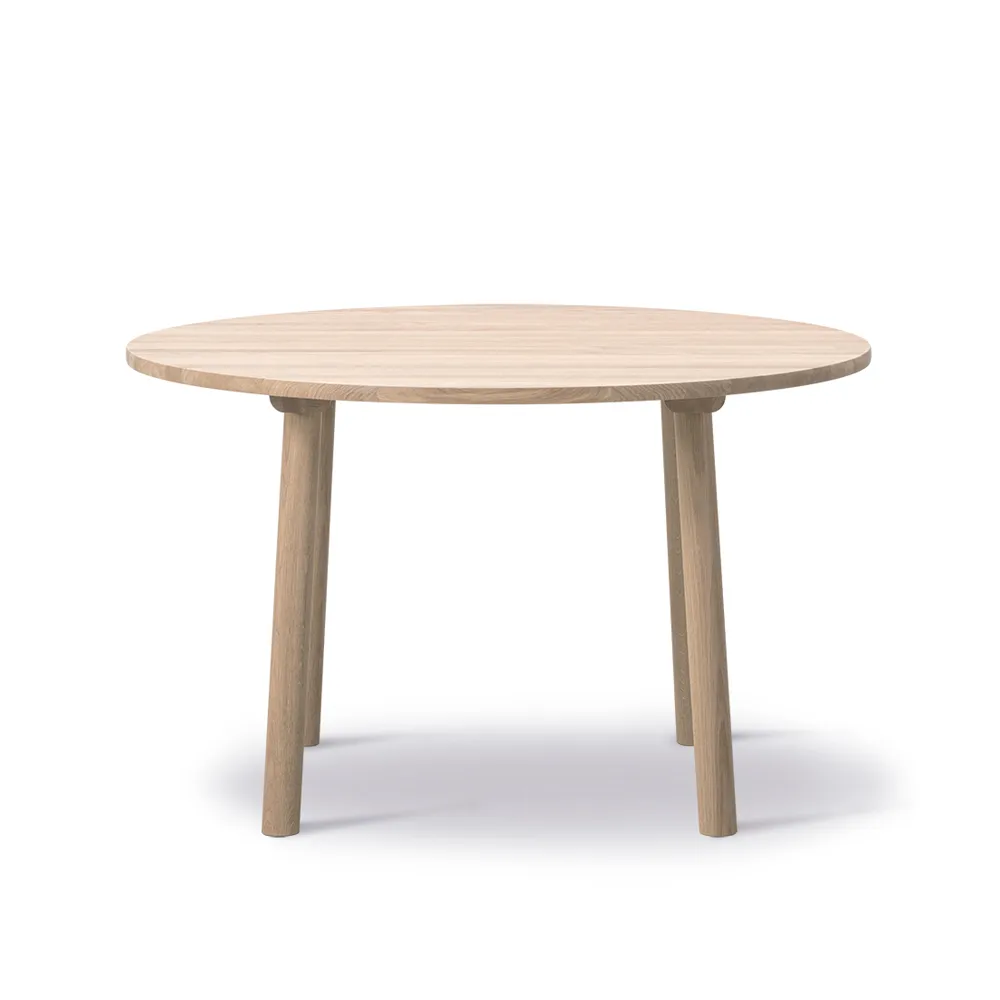 Mesa Taro 6121, Roble encerado, ø120 cm Fredericia Furniture