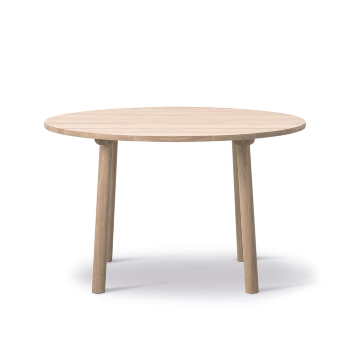 Mesa Taro 6121 - Roble encerado, ø120 cm - Fredericia Furniture