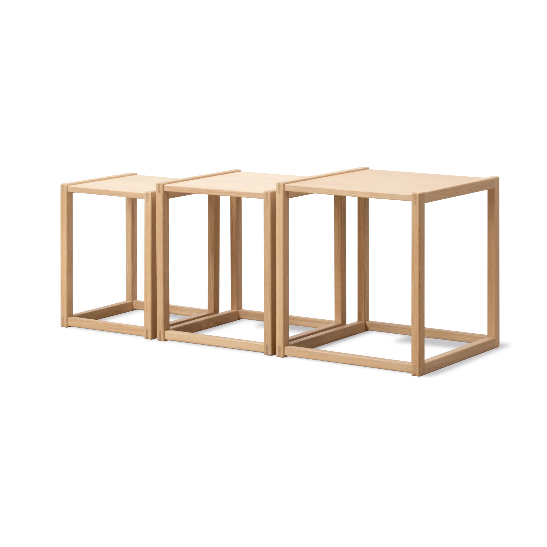 Mesas nido BM375, 3 piezas, Roble claro aceitado Fredericia Furniture