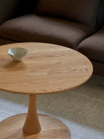 ND104 Trisse mesa de centro - Roble aceitado, Ø68x48 cm - Fredericia Furniture