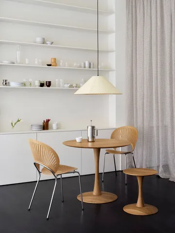 ND106 Trisse mesa de comedor - Roble aceitado, Ø90x73 cm - Fredericia Furniture