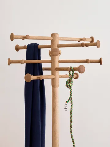 Perchero ND09 - Roble aceitado, 170 cm - Fredericia Furniture