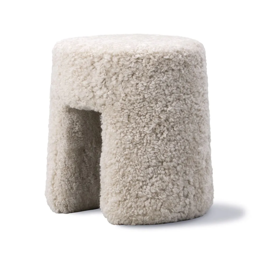 Puf Sequoia, Piel de oveja Moonlight Fredericia Furniture