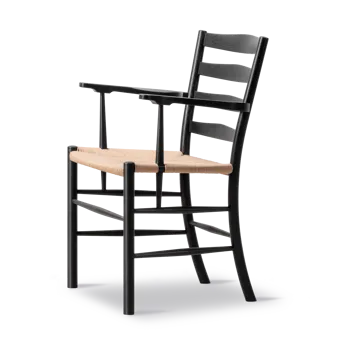 Silla con reposabrazos Klint - Trenzado natural - roble pintado negro - Fredericia Furniture