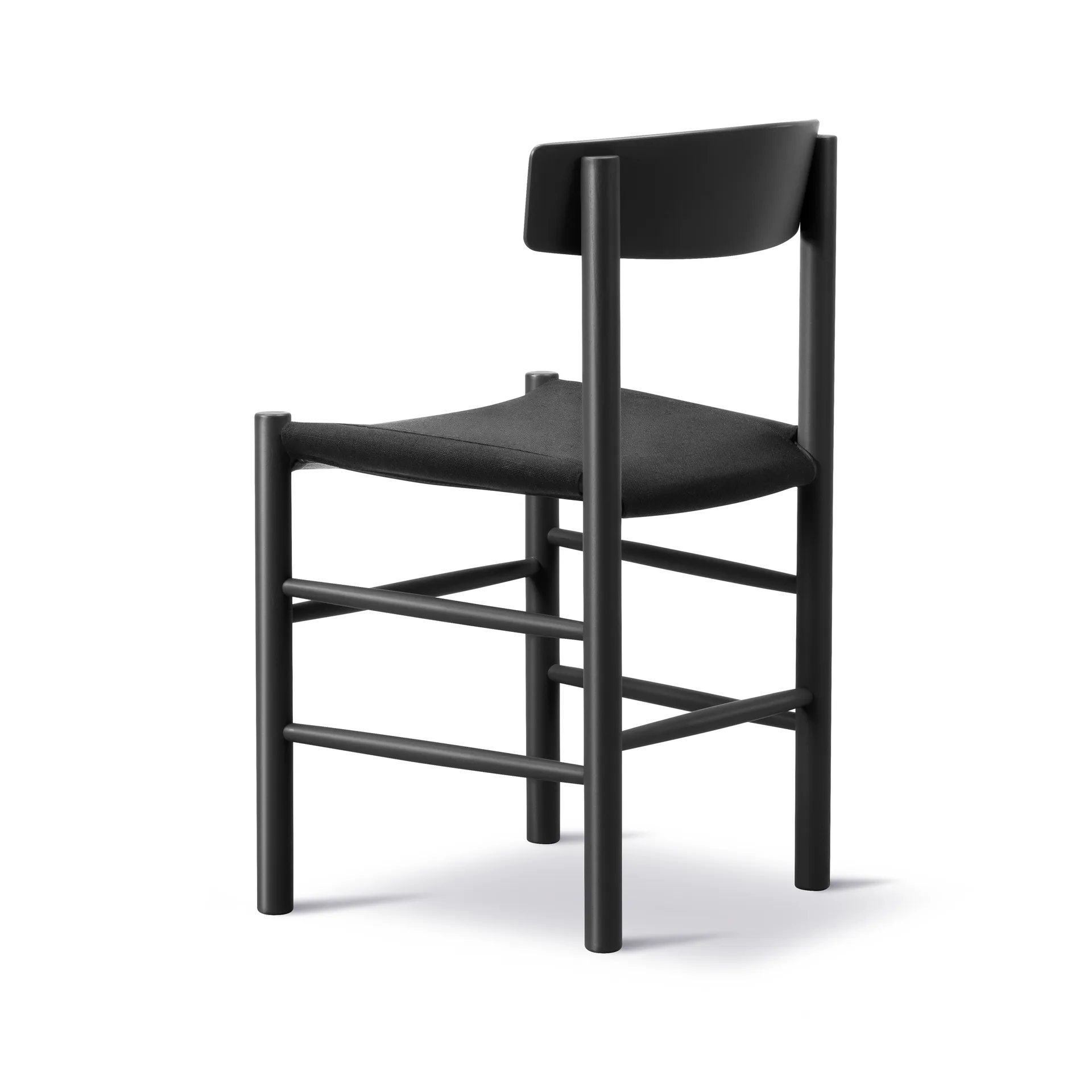 Silla J39, Haya lacada en negro-black canvas Fredericia Furniture