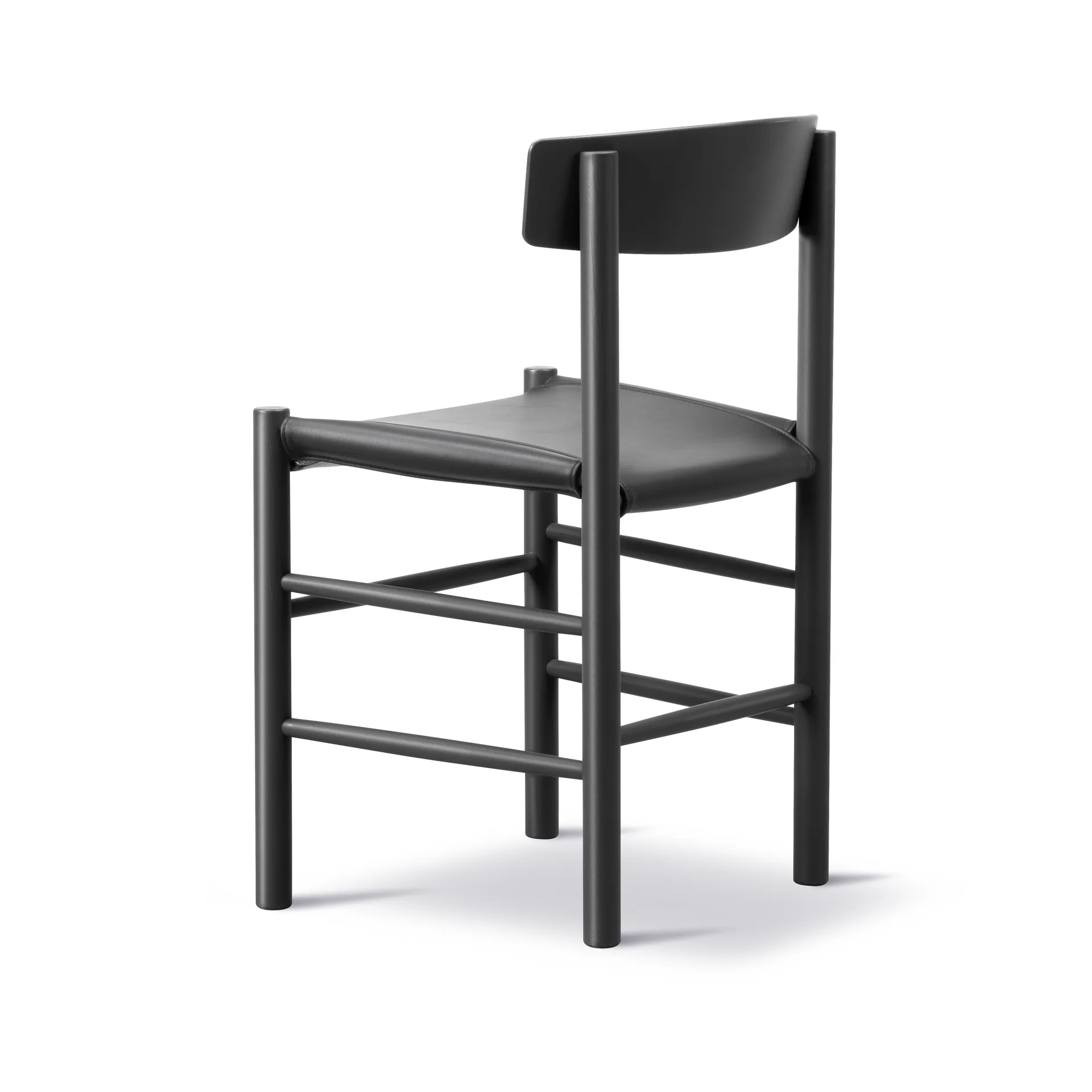 Silla J39, Haya lacada en negro - cuero Omni 301 negro Fredericia Furniture