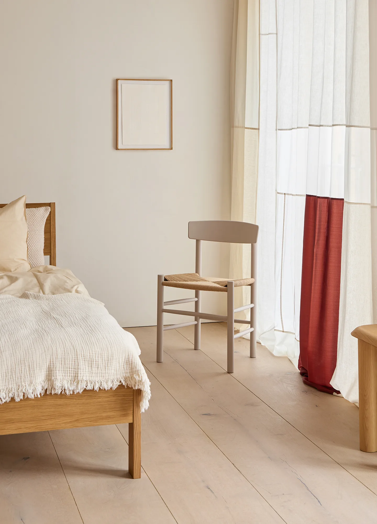 Silla J39, Pebble grey-trenzado natural Fredericia Furniture