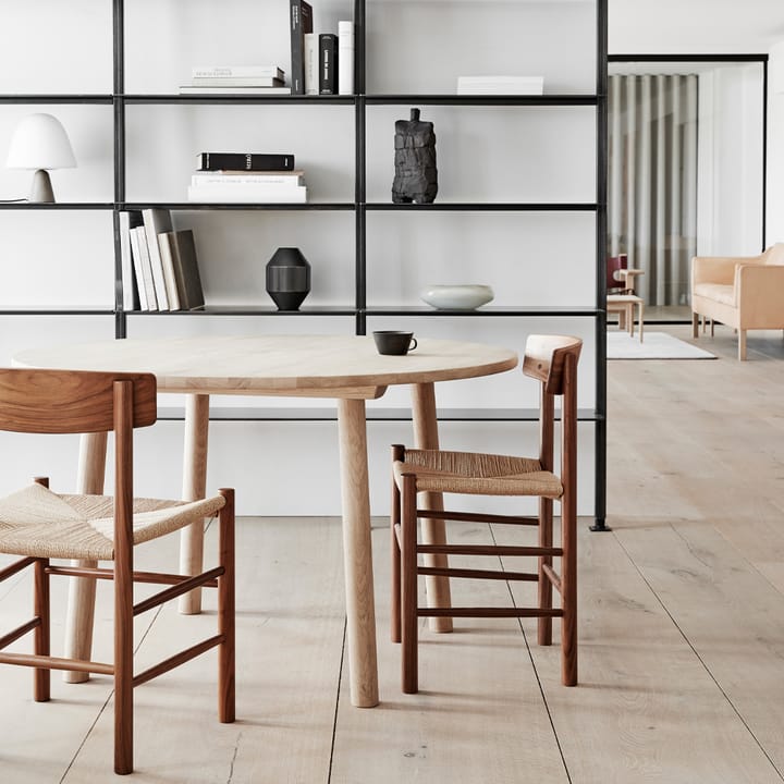 Silla J39, Roble lacado  negro - trenzado negro Fredericia Furniture