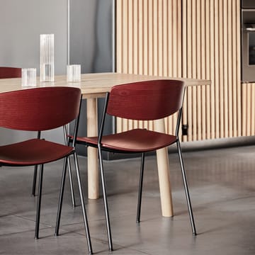 Silla Lynderup 3080 - Fresno negro - estructura de acero negro - Fredericia Furniture