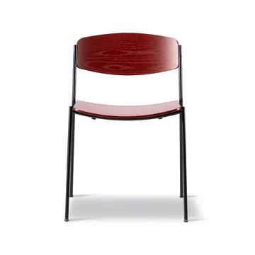 Silla Lynderup 3080 - Fresno rojo - estructura de acero negro - Fredericia Furniture