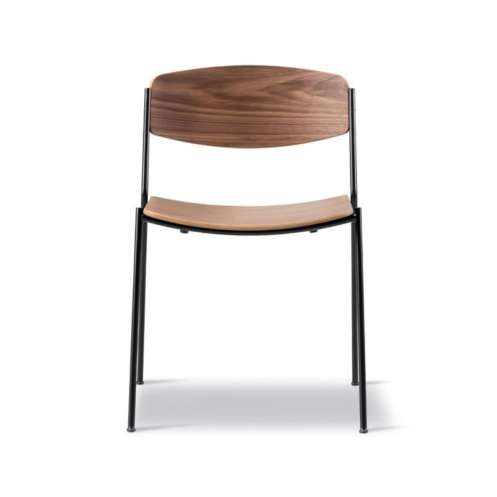 Silla Lynderup 3080 - Nogal lacado - estructura de acero negro - Fredericia Furniture