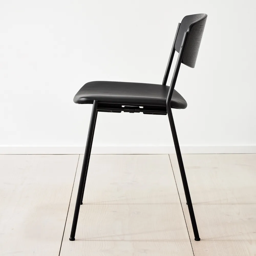 Silla Lynderup 3081, Cuero omni 301-negro Fredericia Furniture