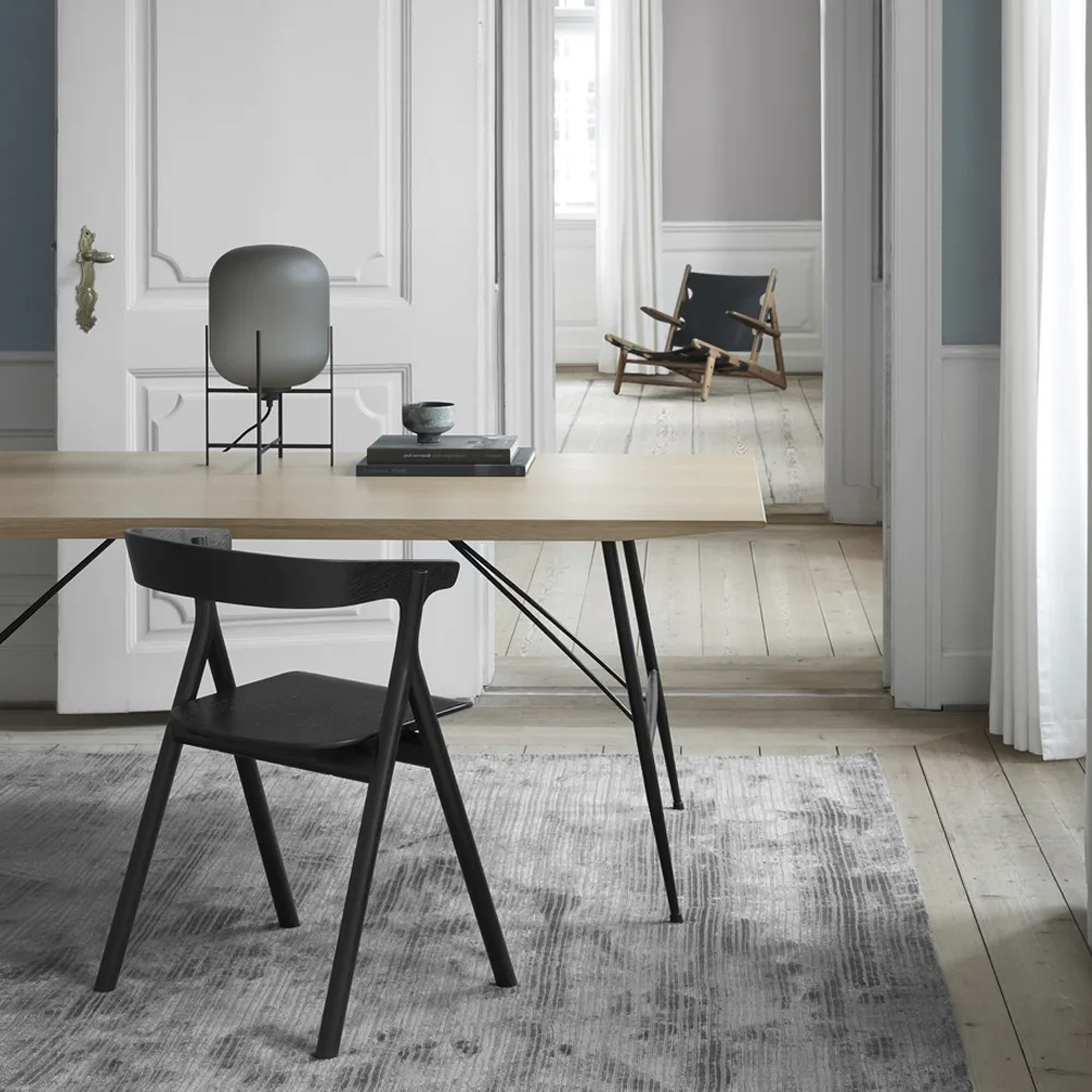Silla Yksi 3340, Roble lacado Fredericia Furniture