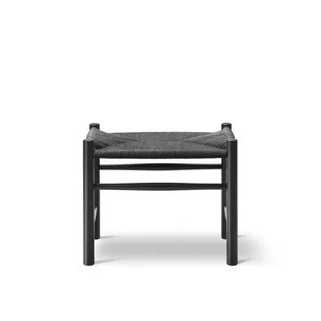 Taburete J16 - Negro-roble lacado negro - Fredericia Furniture