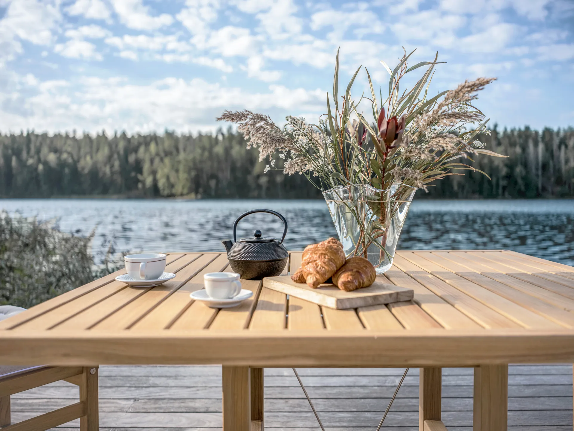 Mesa 65, Teca, 128×120×68 cm Fri Form