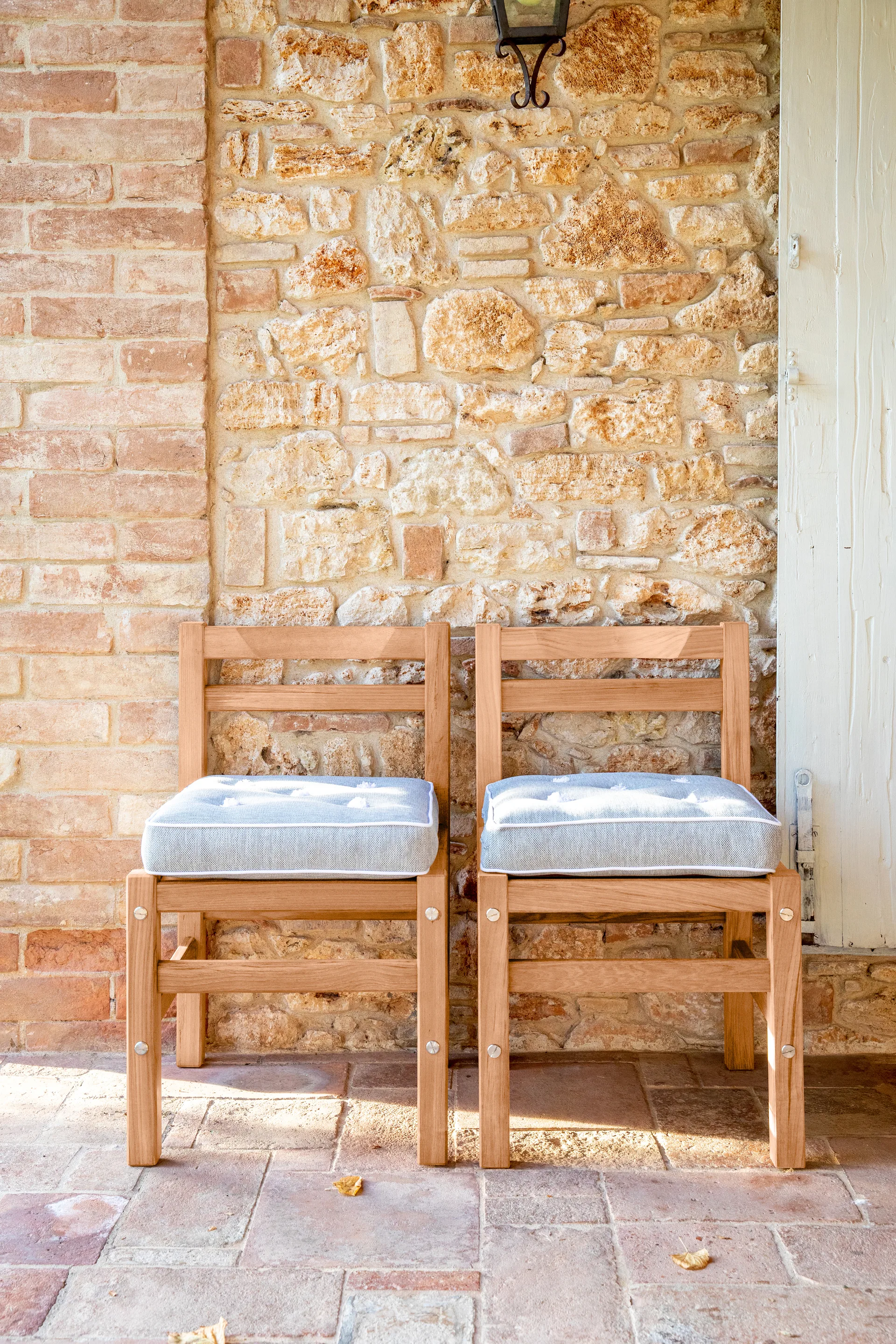 Silla 06, Redwood Fri Form