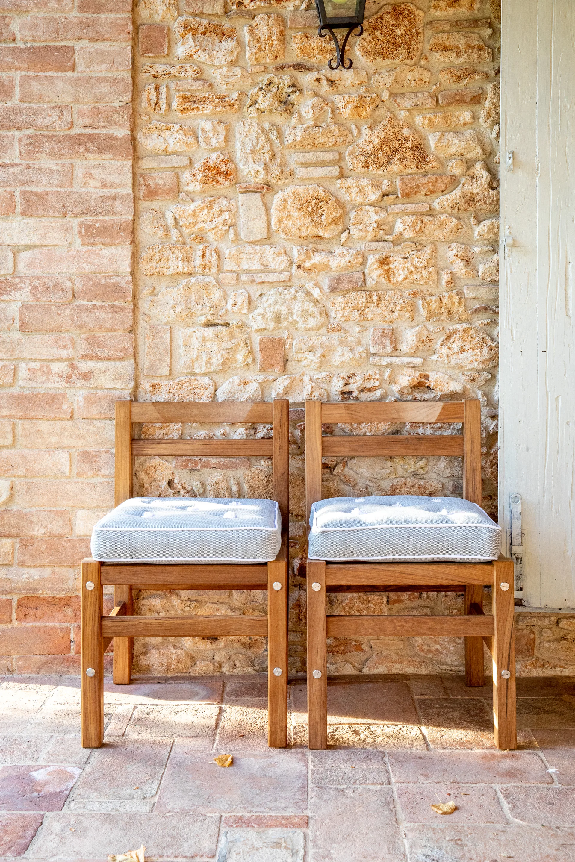 Silla 06, Teca Fri Form