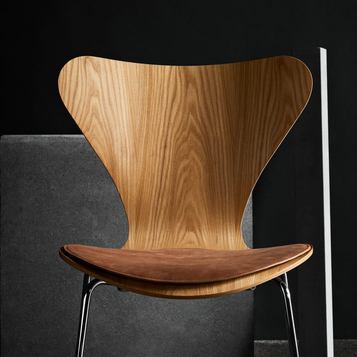Cojín para silla Series 7 cuero, Brown Fritz Hansen