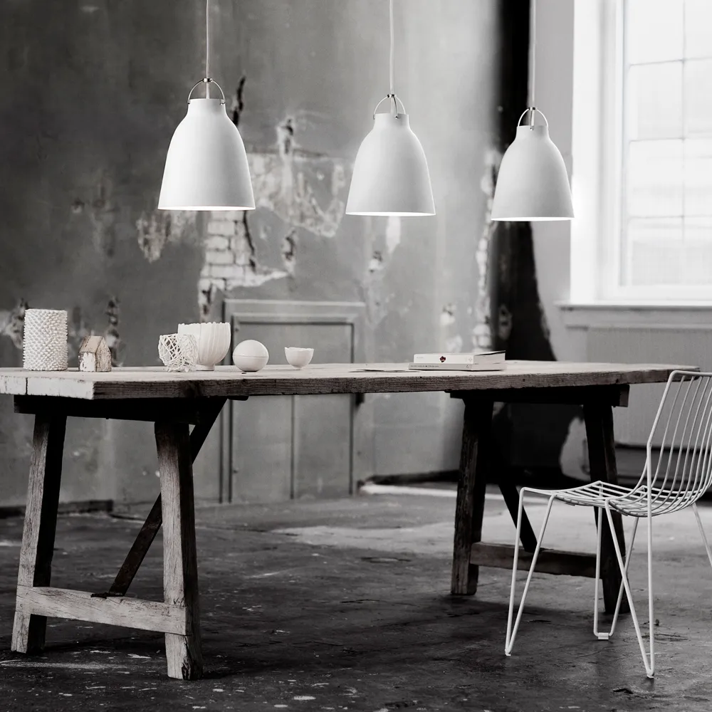 Lámpara colgante Caravaggio 2, Vidrio opal blanco-cable textil gris Fritz Hansen