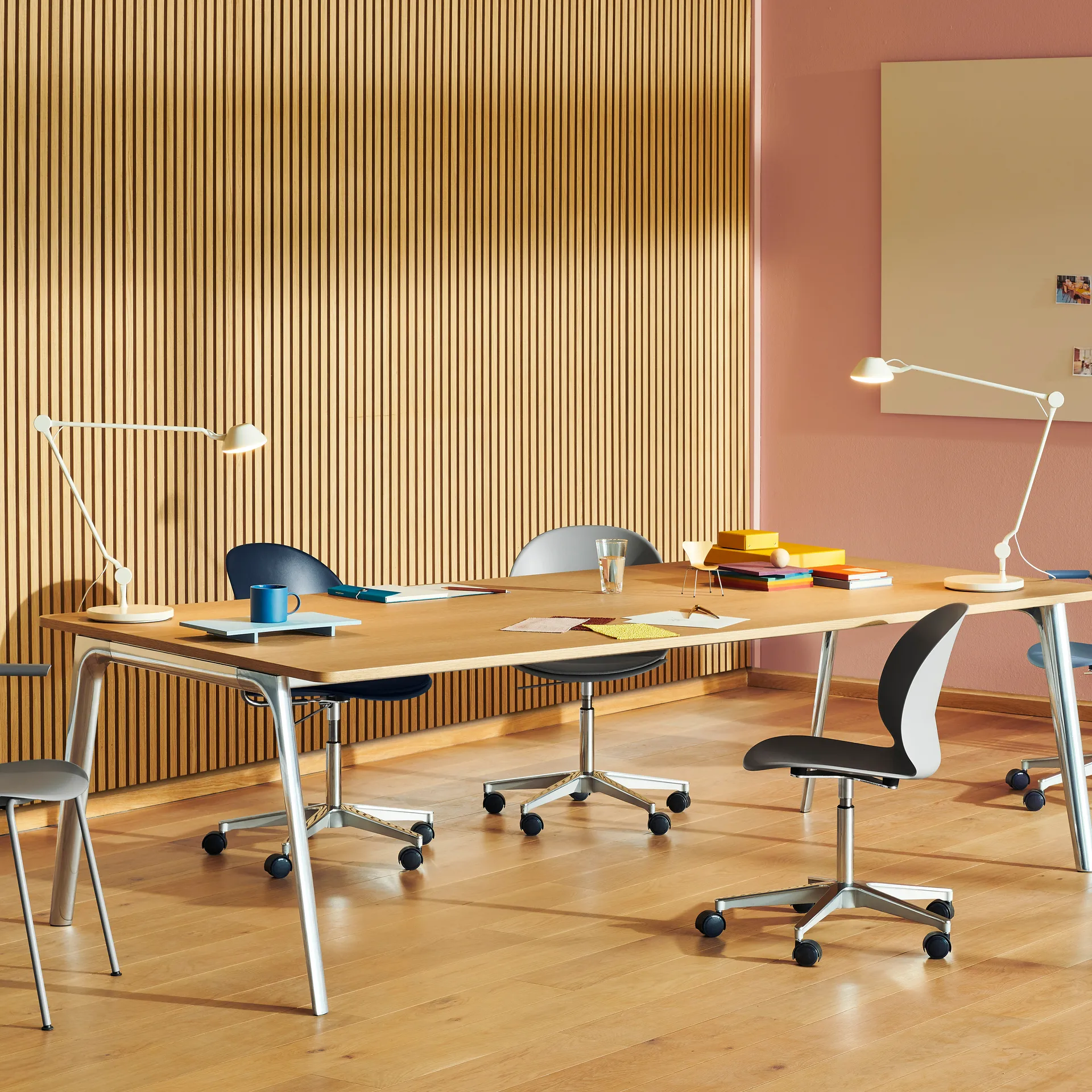 Lámpara de mesa AQ01, Blanco Fritz Hansen