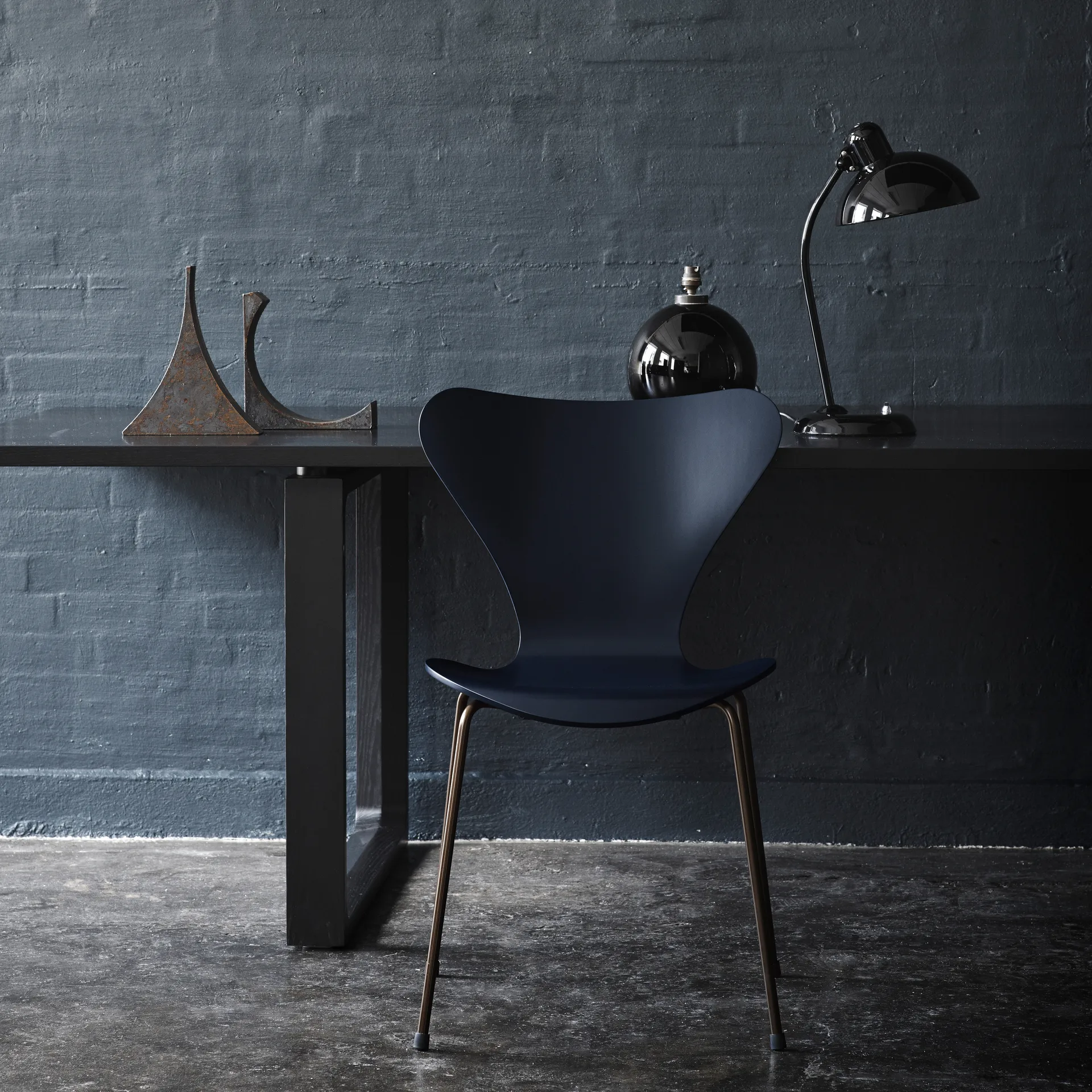 Lámpara de mesa Kaiser Idell 6556-T, Black Fritz Hansen