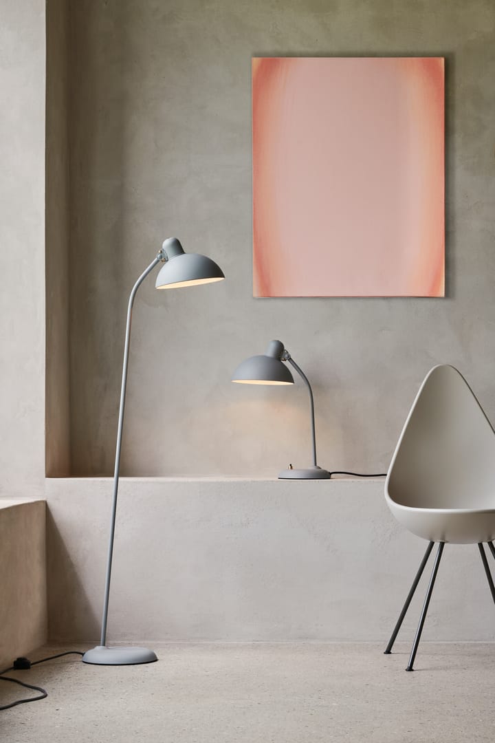 Lámpara de mesa Kaiser Idell 6556-T, Easy Grey Fritz Hansen