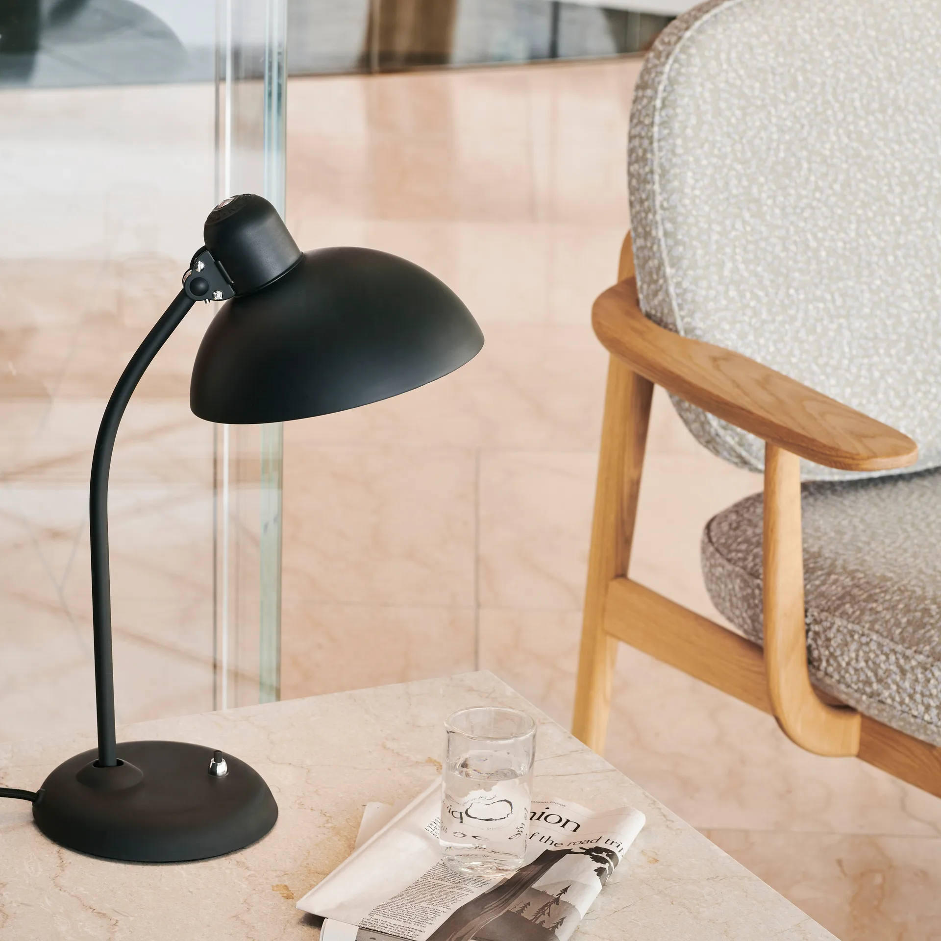Lámpara de mesa Kaiser Idell 6556-T, Matt black Fritz Hansen