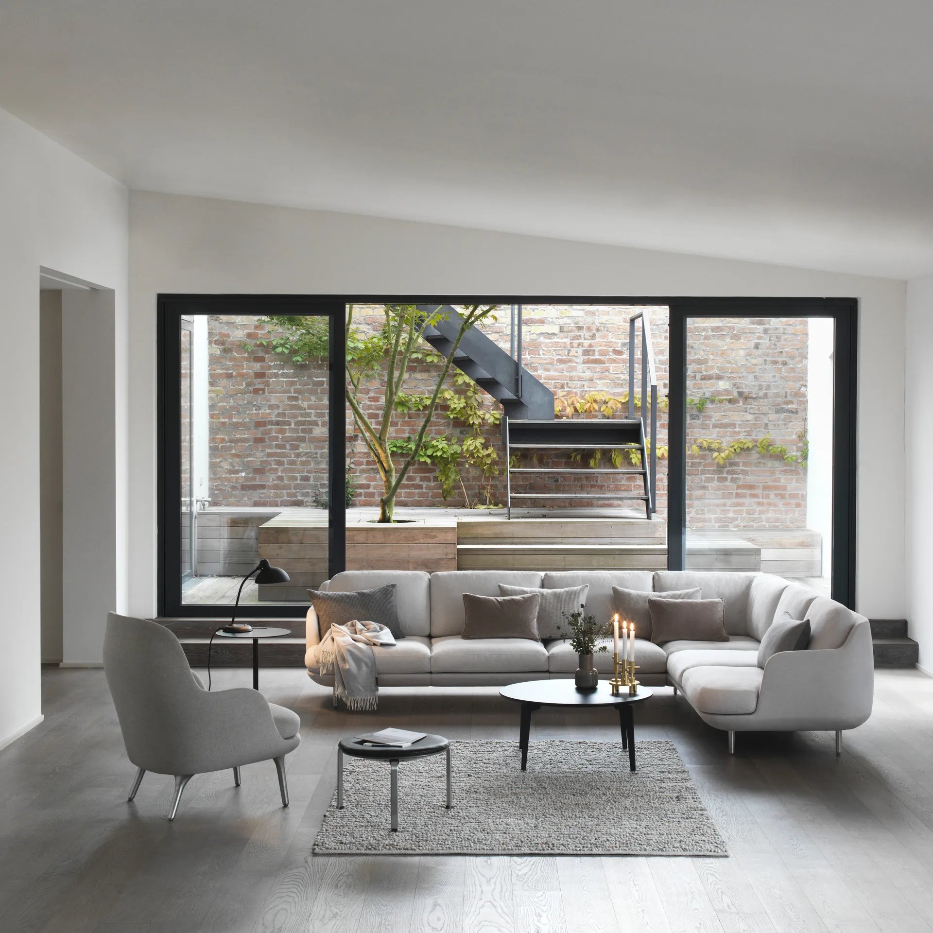 Lámpara de mesa Kaiser Idell 6556-T, Matt black Fritz Hansen