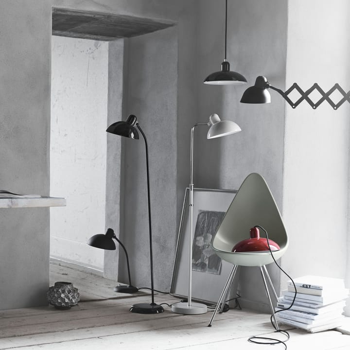 Lámpara de mesa Kaiser Idell 6556-T, Matt black Fritz Hansen