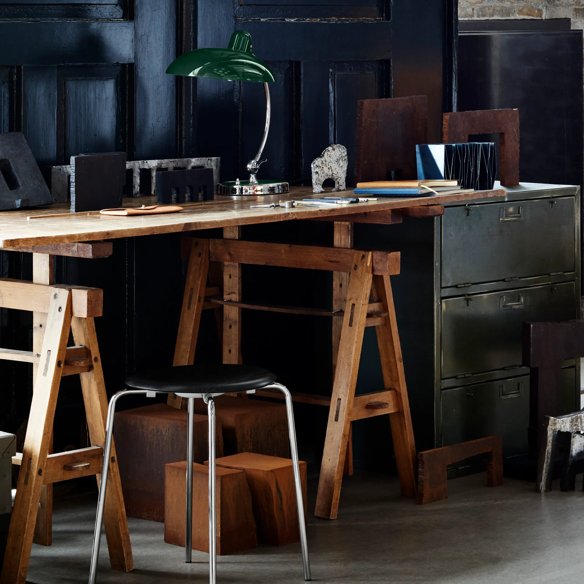 Lámpara de mesa Kaiser Idell 6631-T Luxus, Dark green Fritz Hansen