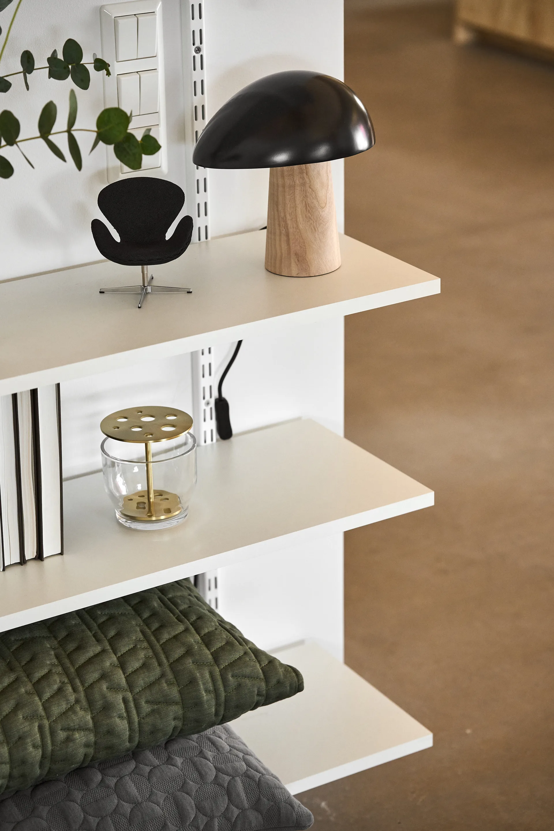 Lámpara de mesa Night Owl fresno, Midnight blue Fritz Hansen