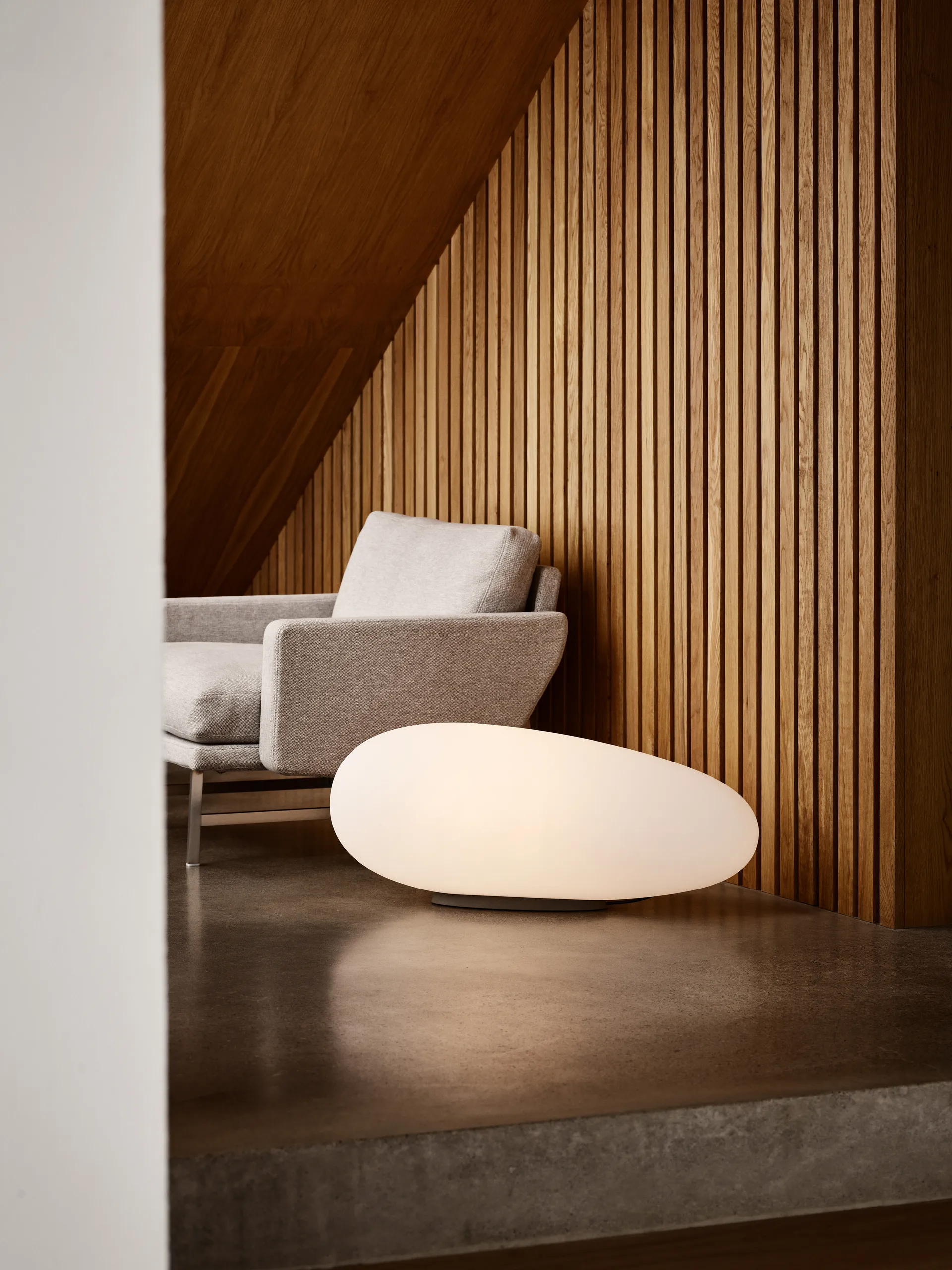Lámpara de pie Avion, Blanco opal Fritz Hansen