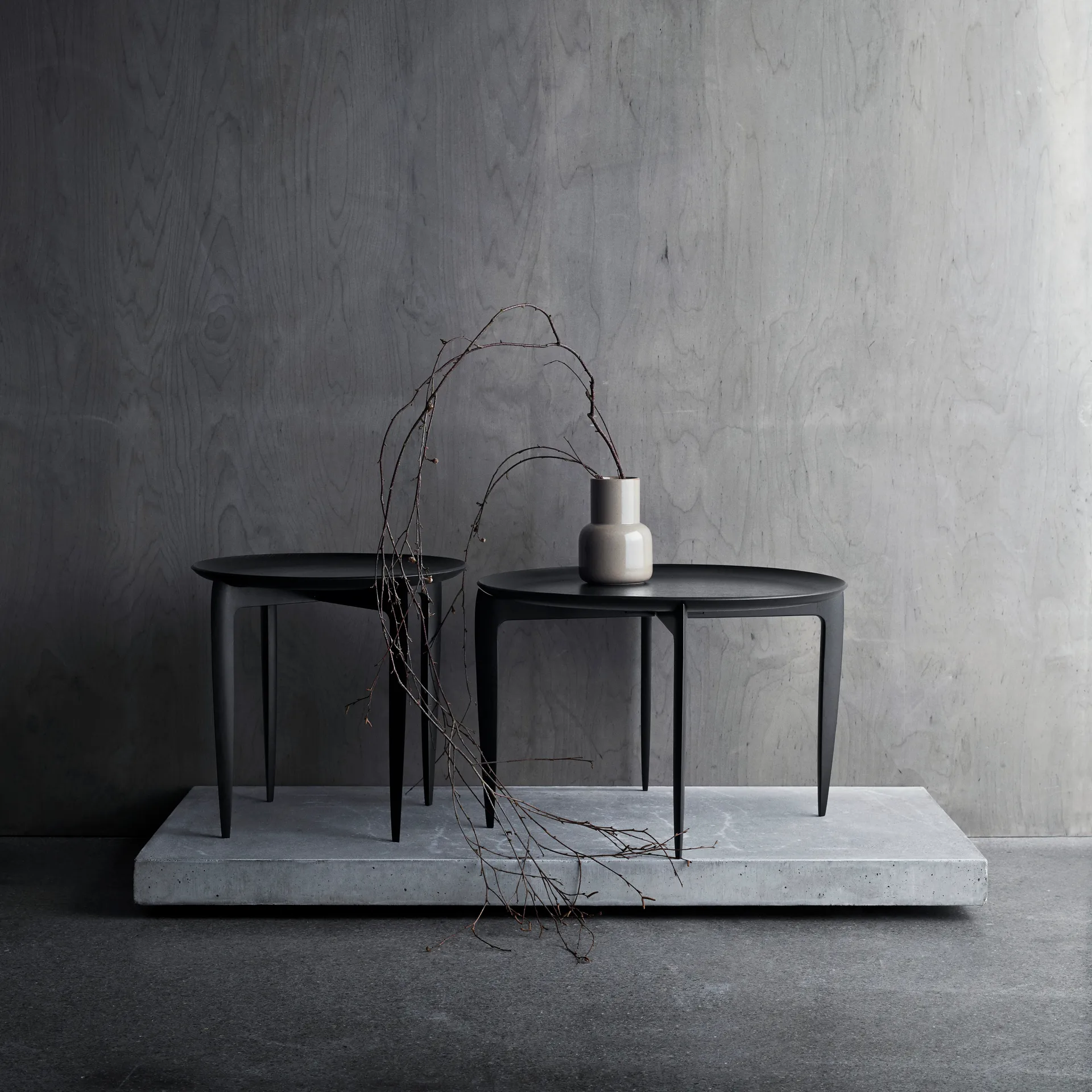 Mesa con bandeja Foldable Ø60 cm, negro Fritz Hansen
