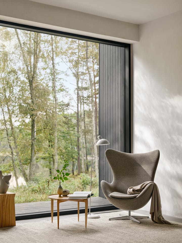 Mesa con bandeja Foldable Ø60 cm, Oiled oak Fritz Hansen