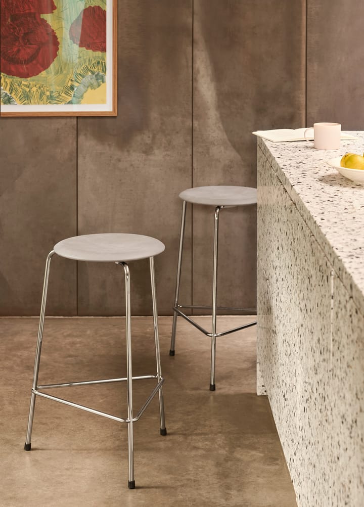 Taburete High Dot cuero, Lava grey-chrome Fritz Hansen