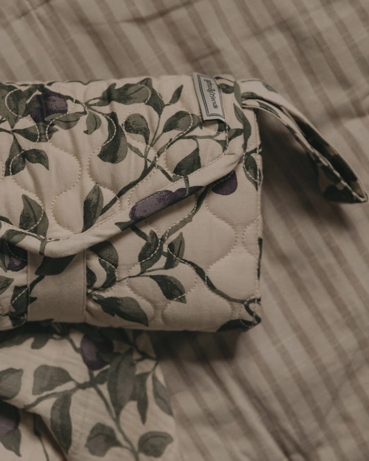 Cambiador portátil Plum satin acolchado change to go, 46x80 cm Garbo&Friends