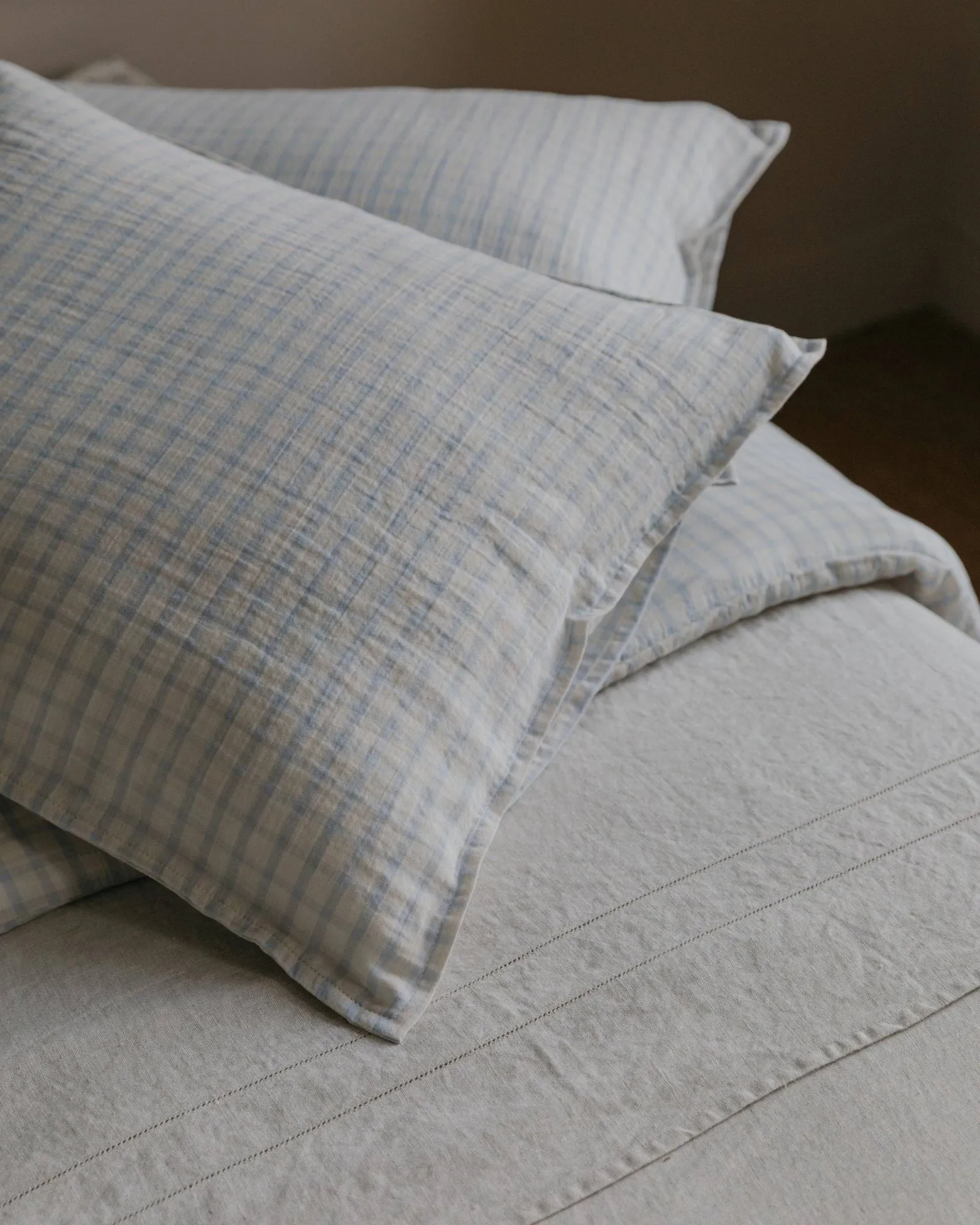 Funda de almohada de muselina Gingham Sky Blue, Sky 80x80 cm Garbo&Friends