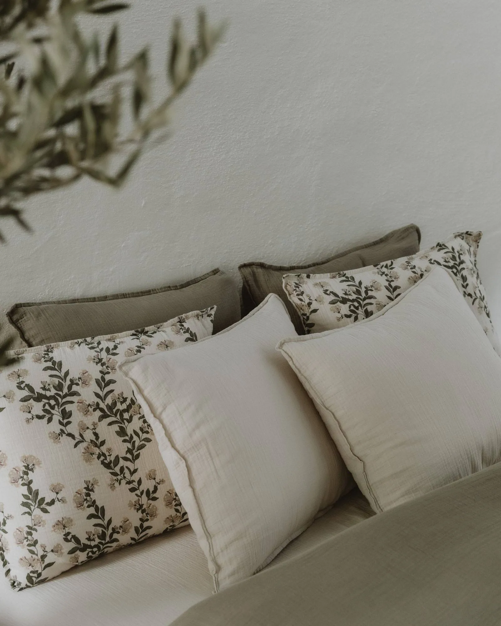 Funda de almohada Eggshell Muslin, 80x80 cm Garbo&Friends