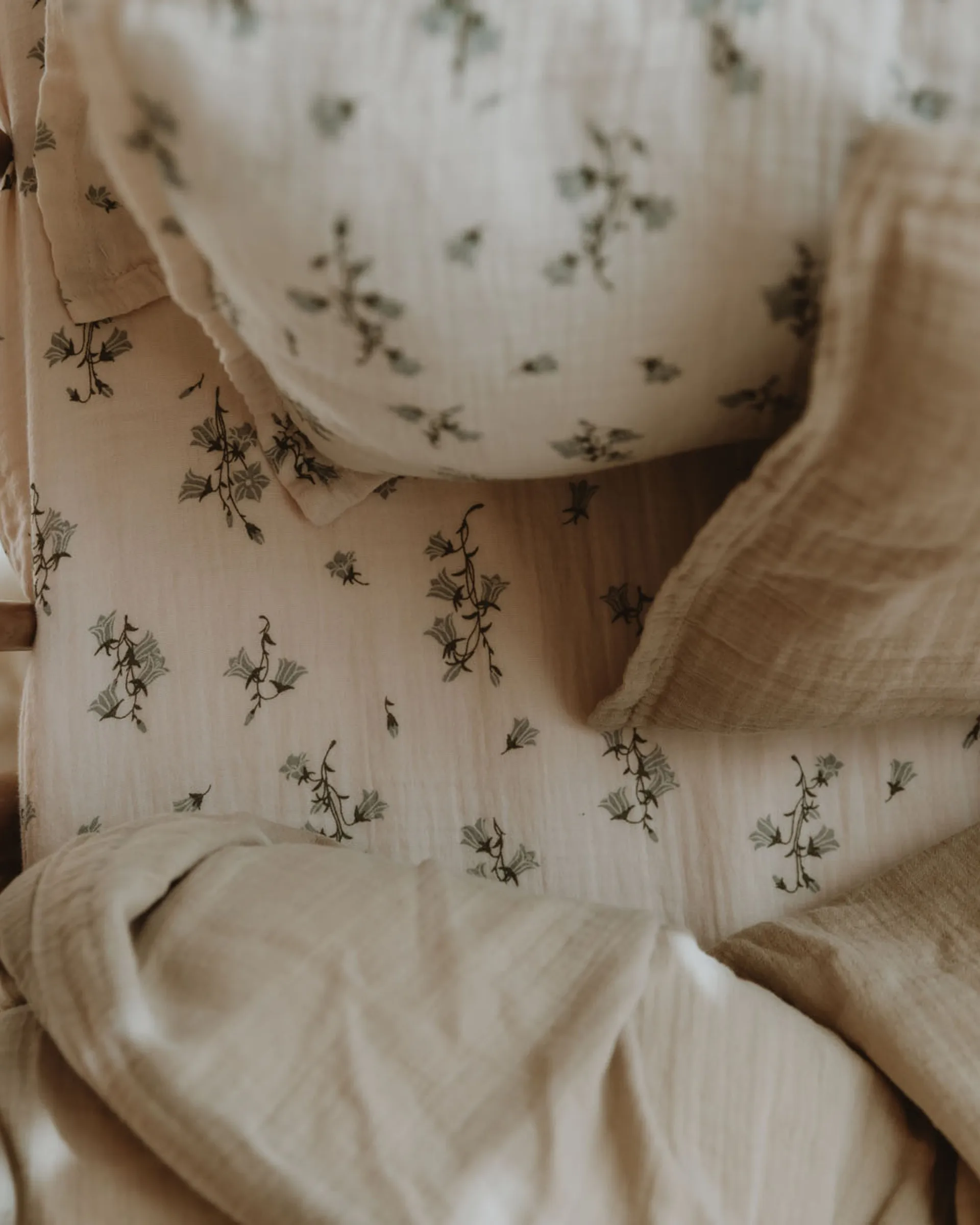 Sábana bajera Bluebell Muslin, 90x200x30 cm Garbo&Friends