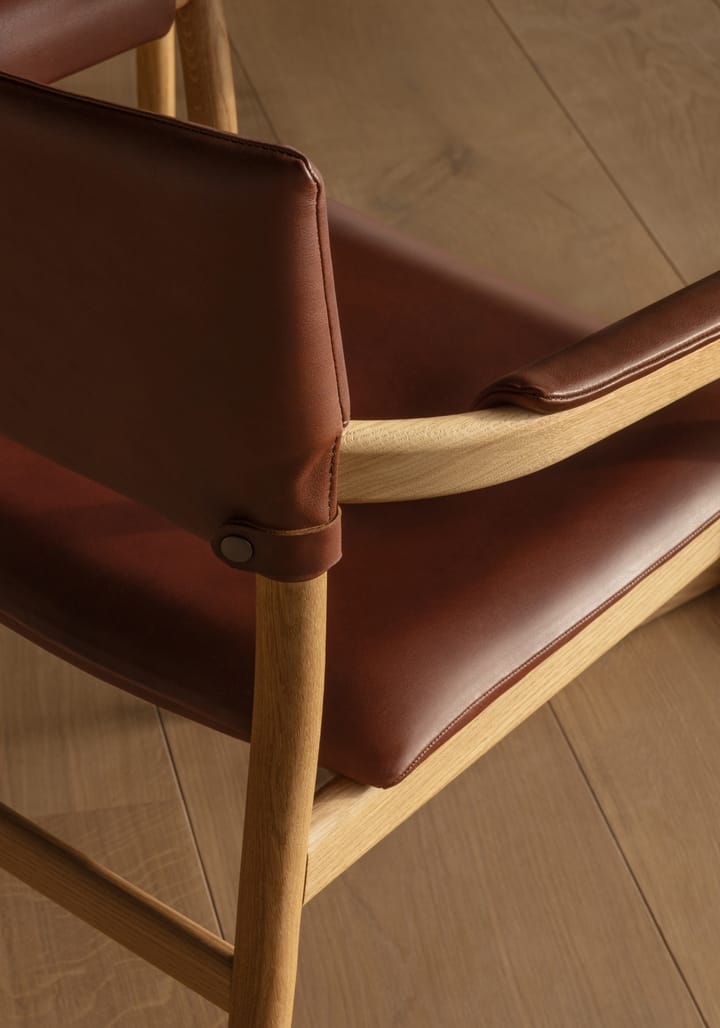 Sillón Vyn con respaldo tapizado, Monocoat natural-Elmosoft 43283 Gärsnäs